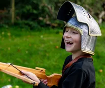 Kinder-Armbrust Erlenholz geölt +3x Armbrustbolzen mit Saugnapf 1246 - Bild 9